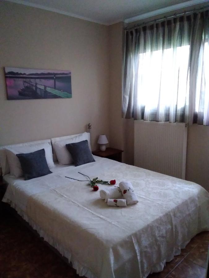 Rea'S Guest House Artemida  Ngoại thất bức ảnh