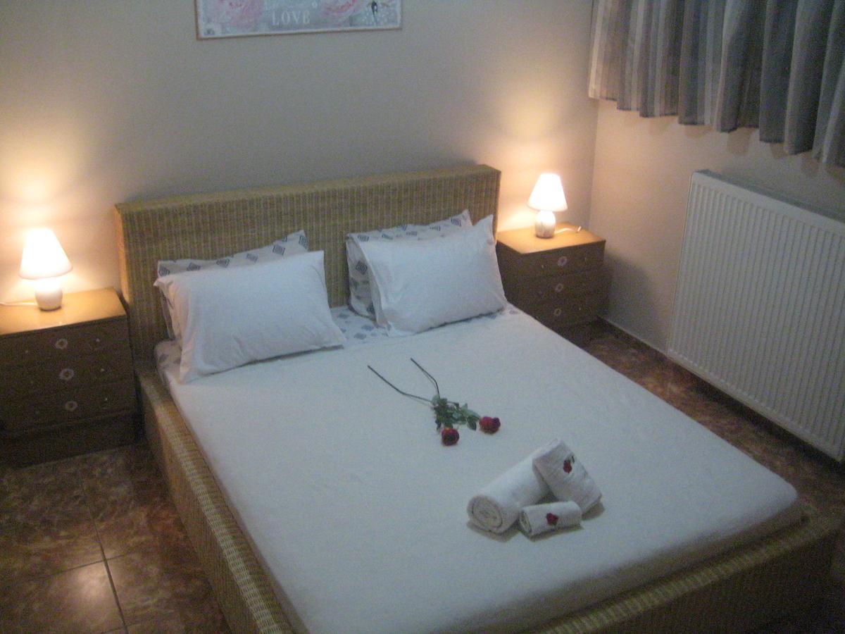 Rea'S Guest House Artemida  Ngoại thất bức ảnh